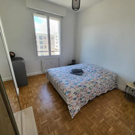 Appartement…lh Center / 6 Pers. Parking Prive *